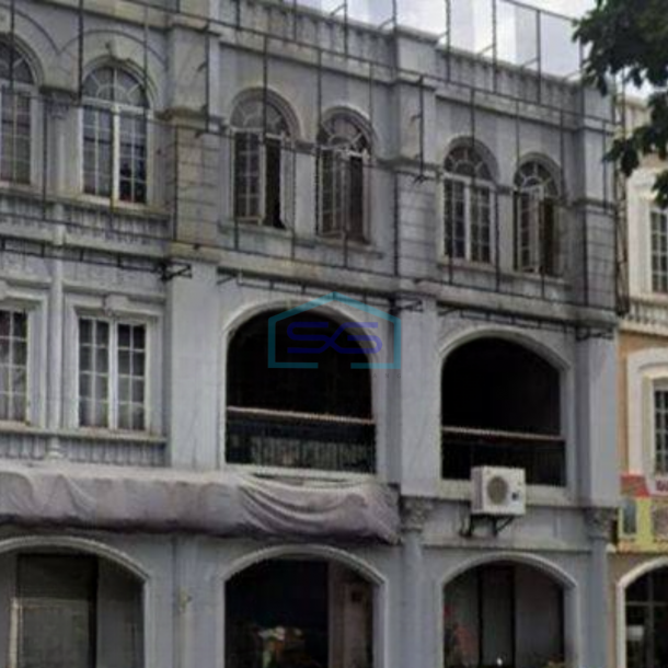 Disewakan Ruko Gandeng 3 Unit Luas Bangunan 202 m² di Gading Serpong Tangerang-2