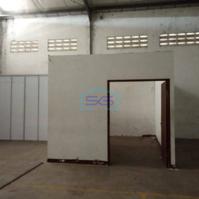 Disewakan Gudang Luas Bangunan  579 m² Lokasi Strategis di Pinggir Jalan BSD City Tangerang