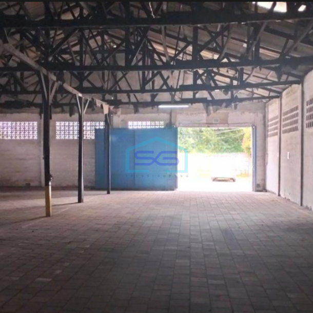 Disewakan Gudang Ada kantor Luas Bangunan  1700 m² di Cisauk Tangerang-1