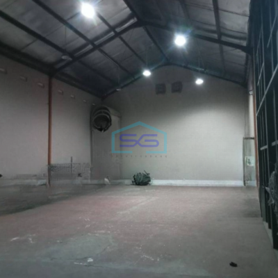 Dijual Gudang Akses Container 40 Feet di Balaraja Tangerang Luas Bangunan 300 m²