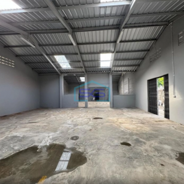 Disewakan Gudang Bagus Luas Bangunan 600m² di Legok Tangerang-5