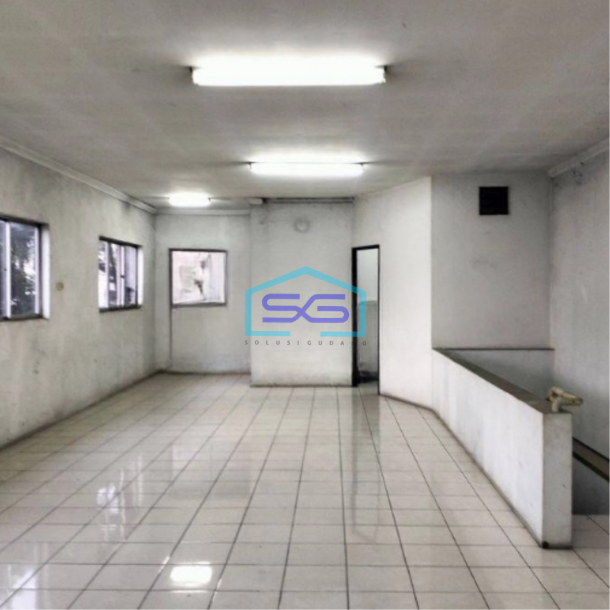 Disewakan Gudang Bagus Luas Bangunan 2500 m² di Periuk Tangerang-3