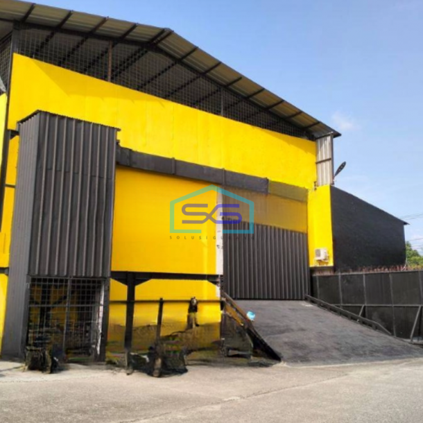 Disewakan Gudang Bagus Luas Bangunan  1200 m² di Legok Tangerang-1