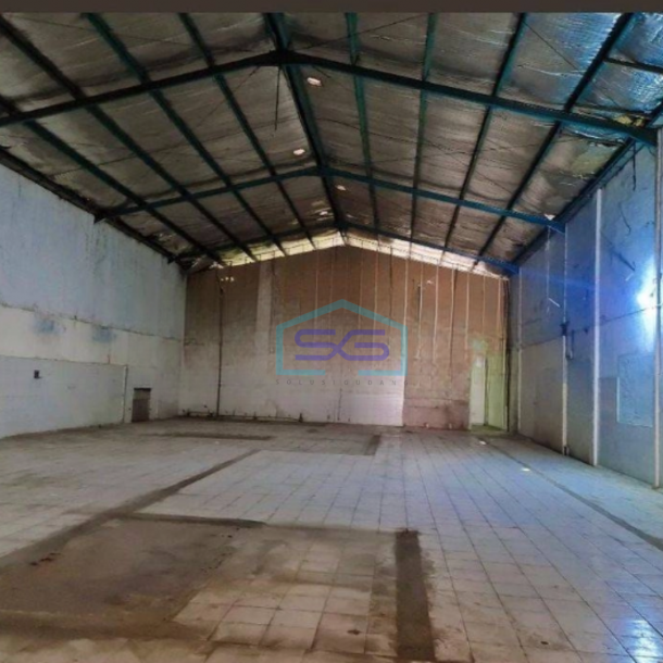 Disewakan Gudang Harga Bisa Nego Luas Bangunan  800 m² di Meruya Jakarta Barat-3