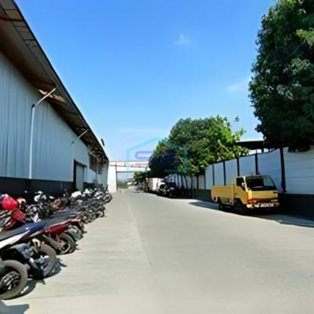 Disewa Gudang Bagus LB 6000 m² di Jl Raya Legok Karawaci Tangerang-2