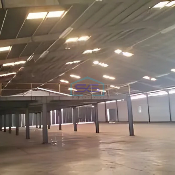 Disewa Gudang Bagus LB 2500 m² di Jl MH Thamrin Raya Tangerang-3