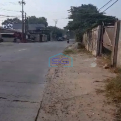 Disewakan Tanah Kavling Pinggir Jalan Ada Bangunan Lokasi Strategis LT 1800m2 di Gunung Sindur Bogor