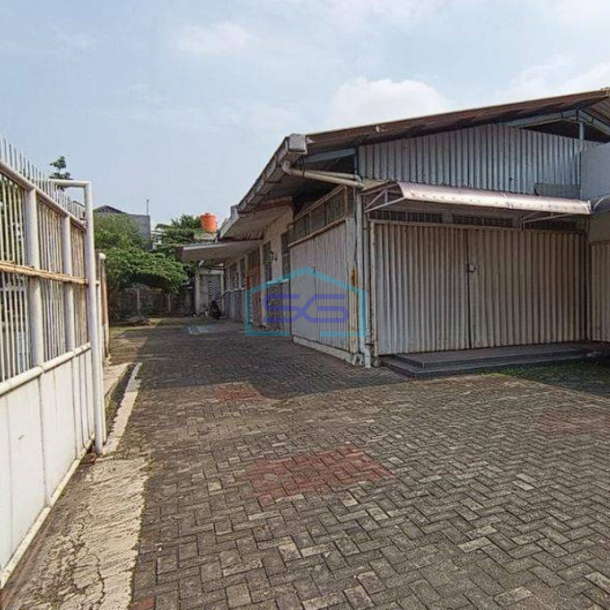 Disewakan Gudang Siap Pakai Pinggir Jalan LT 1000m2 di Jagakarsa Jakarta Selatan-1