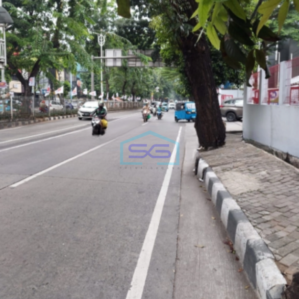 Dijual Bangunan Ex Bengkel Hitung Tanah, Strategis Di Tanah Kusir Jakarta Selatan-1