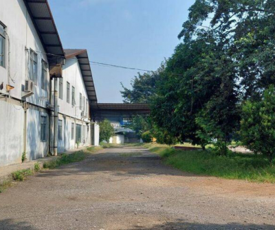 Disewakan Ex pabrik di Cikupa dekat dengan tol bitung posisi pinggir jalan raya