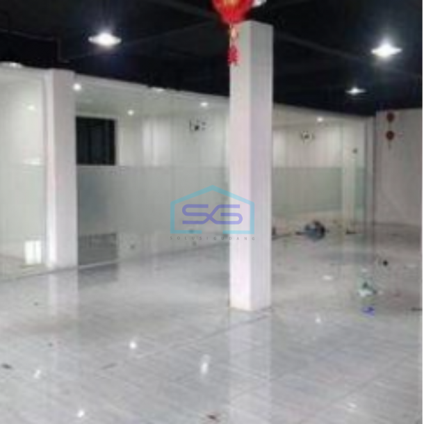 Disewakan Ruko 4 Lantai Siap Pakai Lokasi Strategis LB 1296m2 di Pontianak-2