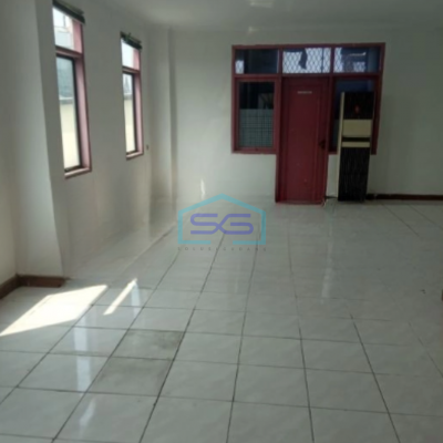 Disewakan Gedung Perkantoran Luas Bangunan 800 m² di Gunung Sahari Jakarta Pusat