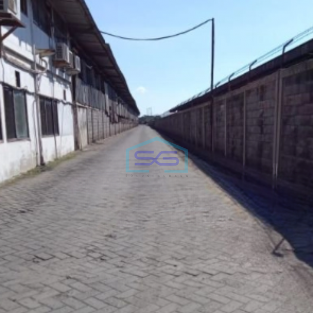 Dijual Pabrik Luas Bangunan 30000 m² Lokasi Surabaya Kota-1