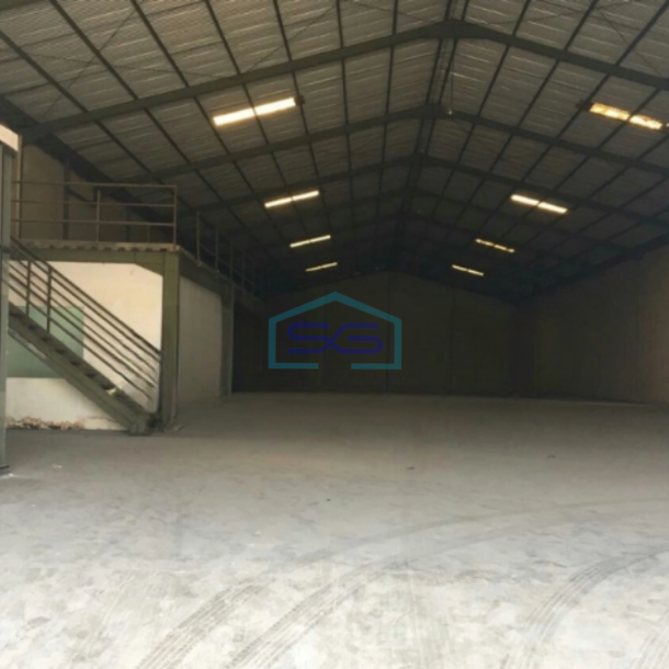 Dijual Gudang Ada Kantor Luas Bangunan  1500 m² di Margomulyo Surabaya-1