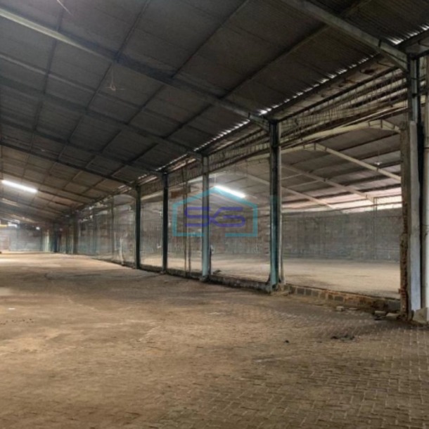 Disewakan Gudang Siap Pakai Luas Bangunan 5550 m² di Margomulyo Surabaya-2