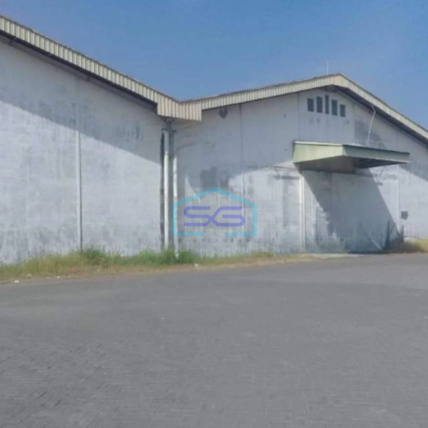 Disewakan Gudang Luas Bangunan  12500 m² di Gresik Kota-1