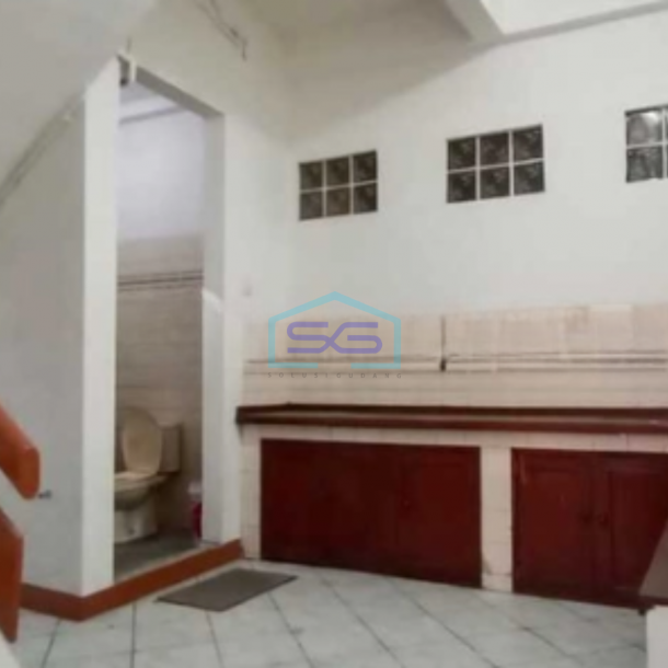 Disewakan Ruko 3 Lantai di Jalan Pungkur Regol Bandung Luas Bangunan 180m2-2