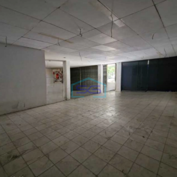 Disewakan Ruko Lokasi Strategis di Cawang Jakarta Timur Luas Bangunan  360 m²-4