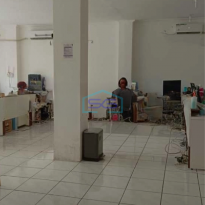 Disewakan Ruko Murah 3 Lantai Luas Bangunan  300 m² di Matraman Jakarta Timur