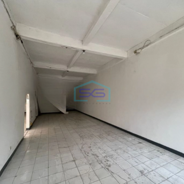 Disewakan Ruko 3 Lantai Luas Bangunan 153 m² di Kelapa Gading Jakarta Utara-1