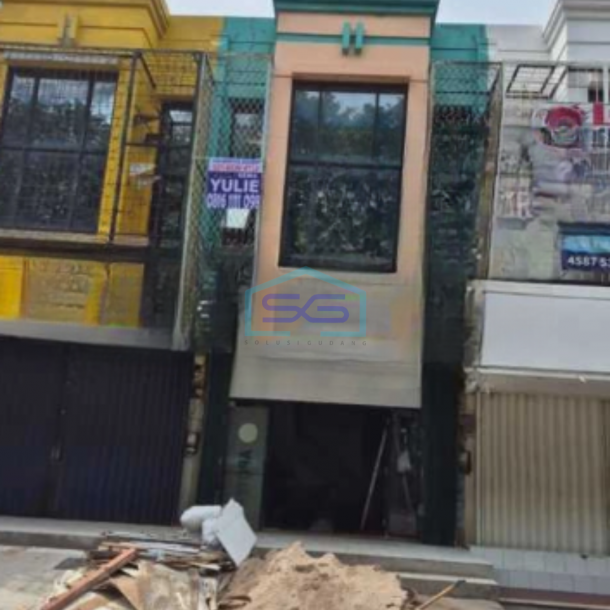 Disewakan Ruko Luas Bangunan  297 m² 3 Lantai di Kelapa Gading Jakarta Utara-3