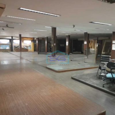 Disewakan Ruko 3 Lantai Luas Bangunan  620 m² di Cempaka Putih Jakarta Pusat-2