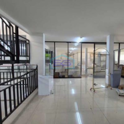 Disewakan Ruang Usaha Luas Bangunan  1400 m² di Semper Jakarta Utara-4