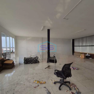 Disewakan Ruang Usaha Luas Bangunan  1400 m² di Semper Jakarta Utara-3