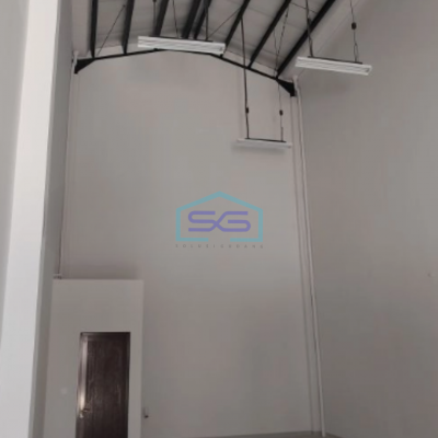 Disewakan Gudang Luas Bangunan 180 m² di Pluit Jakarta Utara