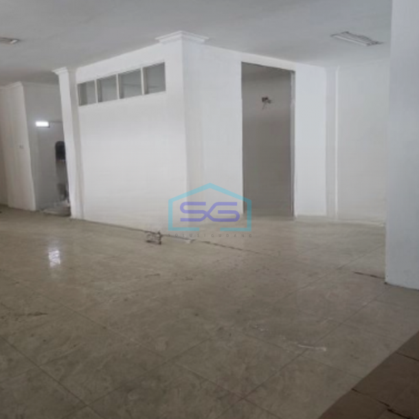 Disewakan Gudang Akses Container 40 Feet Luas Tanah  200 m² di Kelapa Gading Jakarta Utara-1