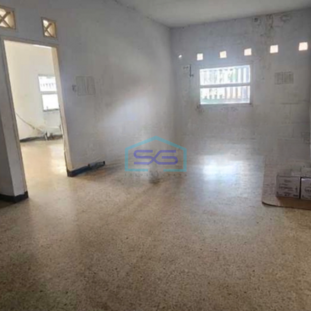 Disewakan Gudang di Pinggir Jalan Raya Rawamangun Jakarta Timur Luas Tanah 300 m²-1