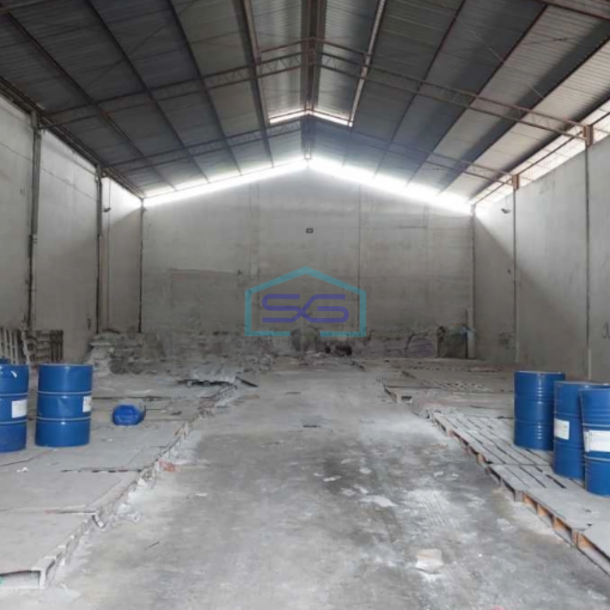 Disewakan Gudang Luas Tanah  1000 m² Akses Container 40 Feet di Kalideres Jakarta Barat-2