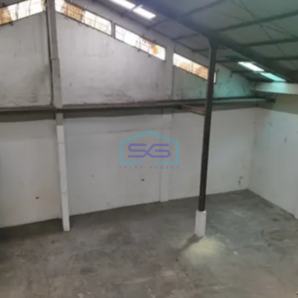 Disewakan Ruang Usaha Luas Bangunan 450 m² di Jatinegara Jakarta Timur-3