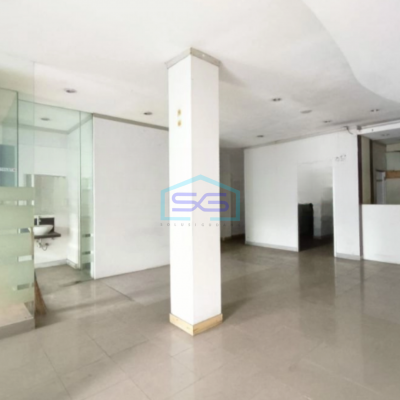 Dijual Cepat Ruang Usaha Luas Bangunan 450 m² di Tambora Jakarta Barat-2