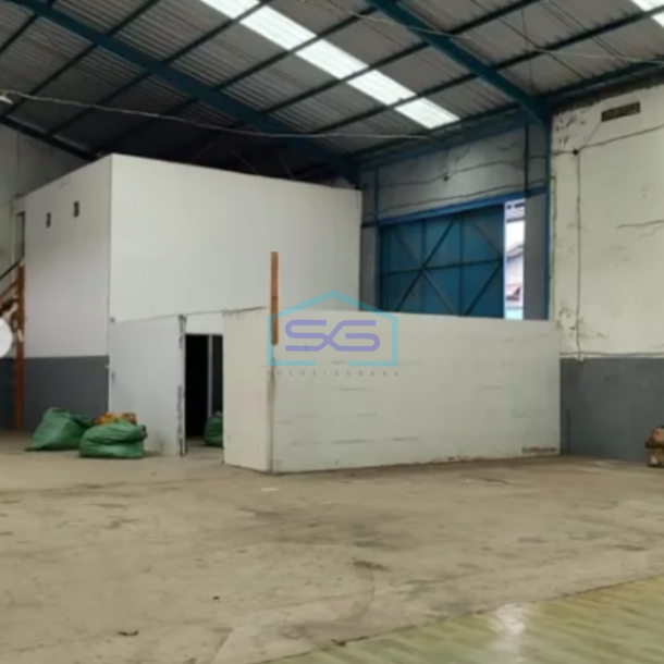 Disewakan Gudang Luas Bangunan 450 m2 di Legok Tangerang-2