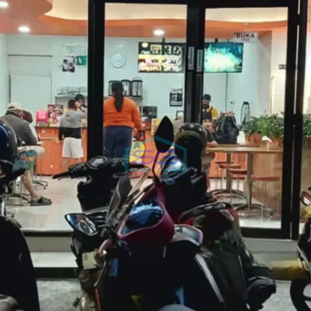 Disewakan Ruko Luas Tanah 130 m² Lokasi Strategis di Pinggir Jalan Raya Percetakan Negara Jakarta Pusat-1