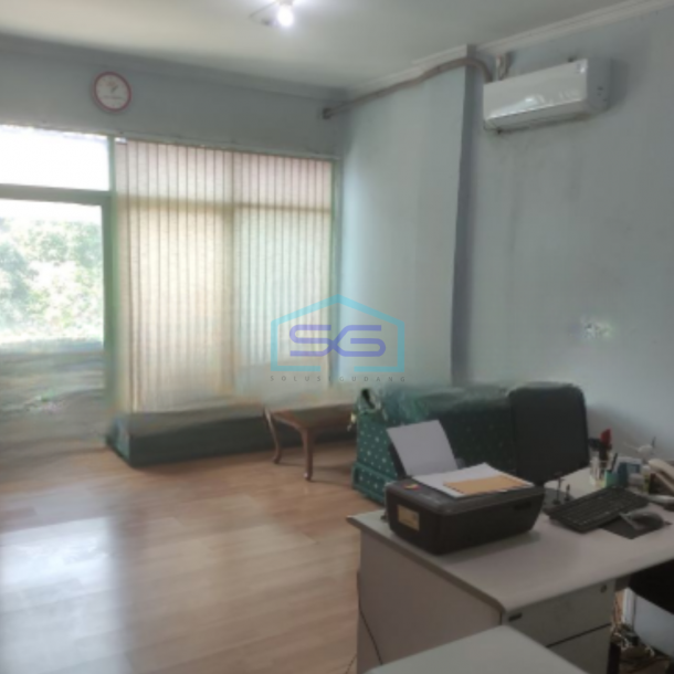 Dijual Ruko Lokasi Pangeran Jayakarta Jakarta Pusat Luas Bangunan  240 m²-2