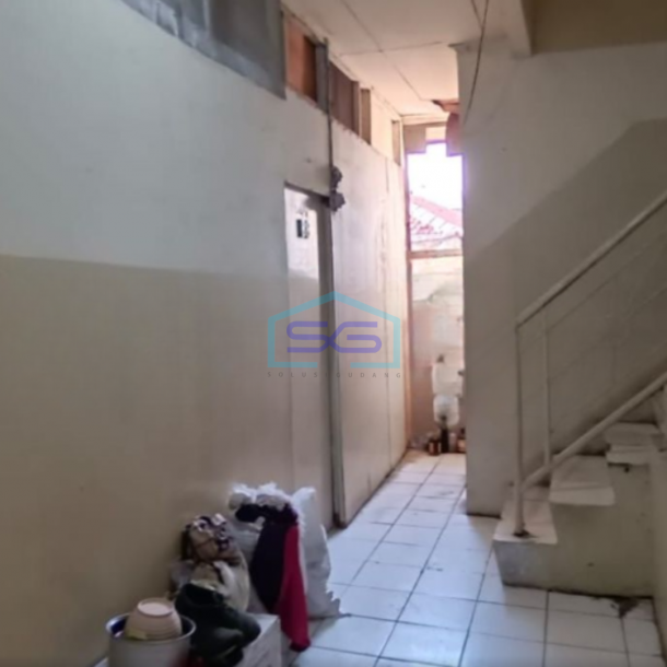 Dijual Cepat Ruko Luas Bangunan  240 m² Lokasi Pangeran Jayakarta Jakarta Pusat-2