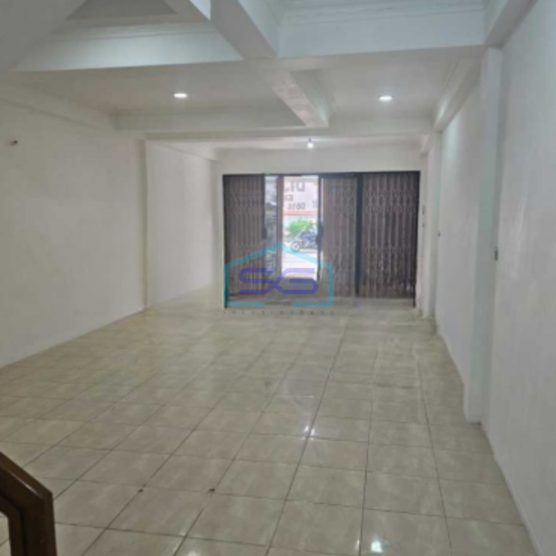 Dijual Ruko Cepat 2 Lantai Luas Bangunan  117 m² Lokasi Kelapa Gading Jakarta Utara-3