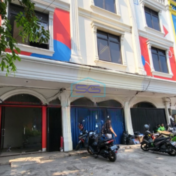 Disewakan Ruko Lokasi Tebet Jakarta Selatan Luas Bangunan  360 m²-1