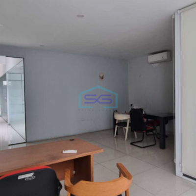 Disewakan Ruko Luas Tanah  300 m² Lokasi Pluit Jakarta Utara