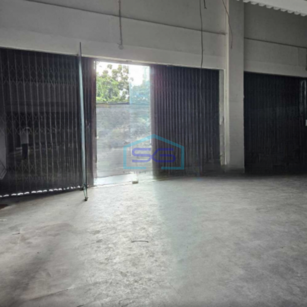 Disewakan Ruko 2 Lantai Luas Tanah 250 m² Lokasi Kebon Jeruk Jakarta Barat-3