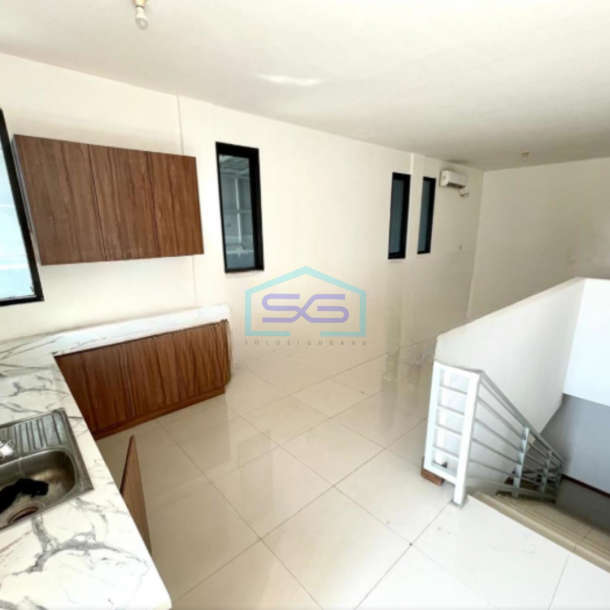 Disewakan Ruko Luas Tanah  170 m² Lokasi Pluit Jakarta Utara-3