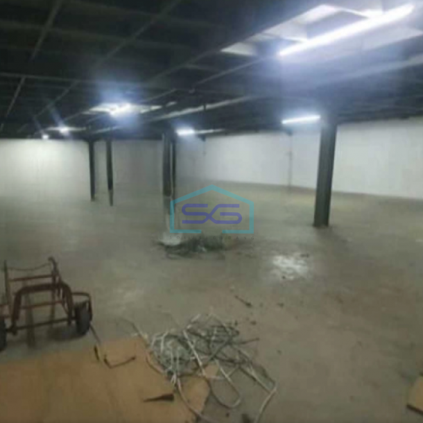 Disewakan Gudang Ada Lift Barang Luas Tanah 581 m² Lokasi Cengkareng Jakarta Barat-1