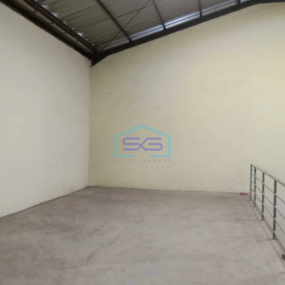 Disewakan Gudang Ada Kantor Luas Bangunan 350 m² Lokasi Cengkareng Jakarta Barat
