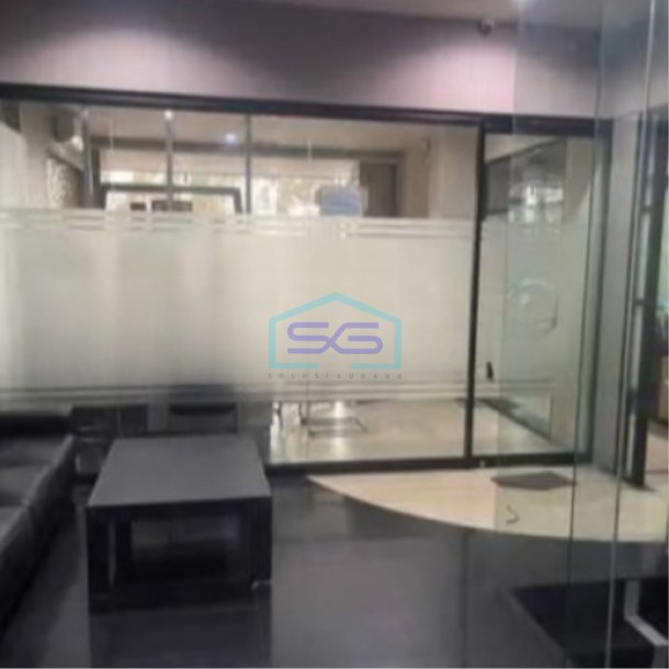 Disewakan Ruko Luas Bangunan  450 m² Lokasi Harmoni Jakarta Pusat-2