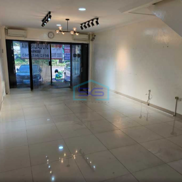 Disewakan Ruko 2 Lantai Luas Bangunan 126 m² Lokasi Kelapa Gading Jakarta Utara-2
