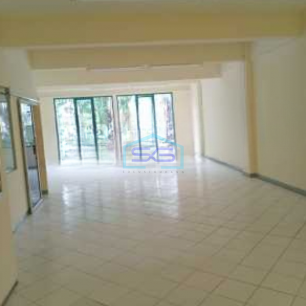 Disewakan Ruko 3 Lantai Luas Bangunan  297 m² Lokasi Kelapa Gading Jakarta Utara-3