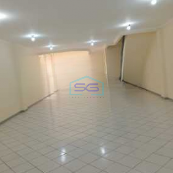 Disewakan Ruko 3 Lantai Luas Bangunan  297 m² Lokasi Kelapa Gading Jakarta Utara-2