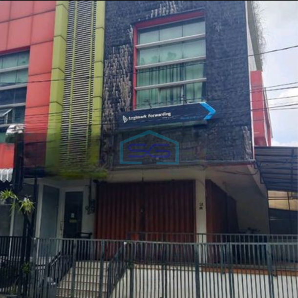 Disewakan Ruko 3 Lantai Luas Bangunan 150 m² Lokasi Kelapa Gading Jakarta Utara-1